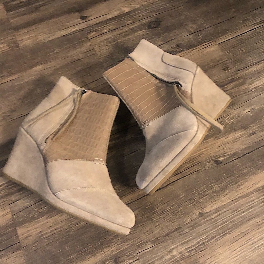 Toms Beige and Tan Ankle Booties